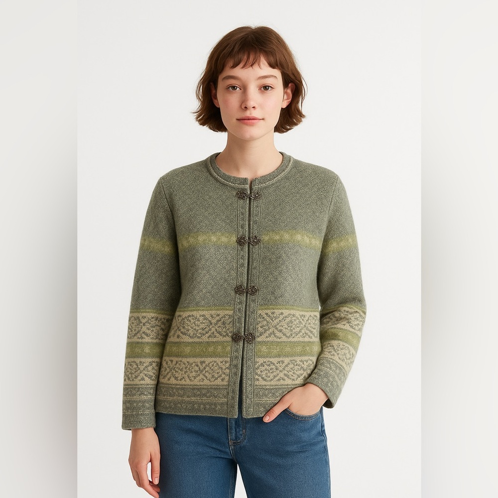 Susan Bristol Nordic 100% Wool XL Fair Isle Metal Clasp Cardigan Sweater Grandma